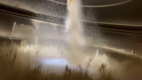 Vibrating Screen Machine | Industrial Screening Equipment by Elcan Industries