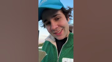 Thumbnail of Everyone is Quitting YouTube 😳