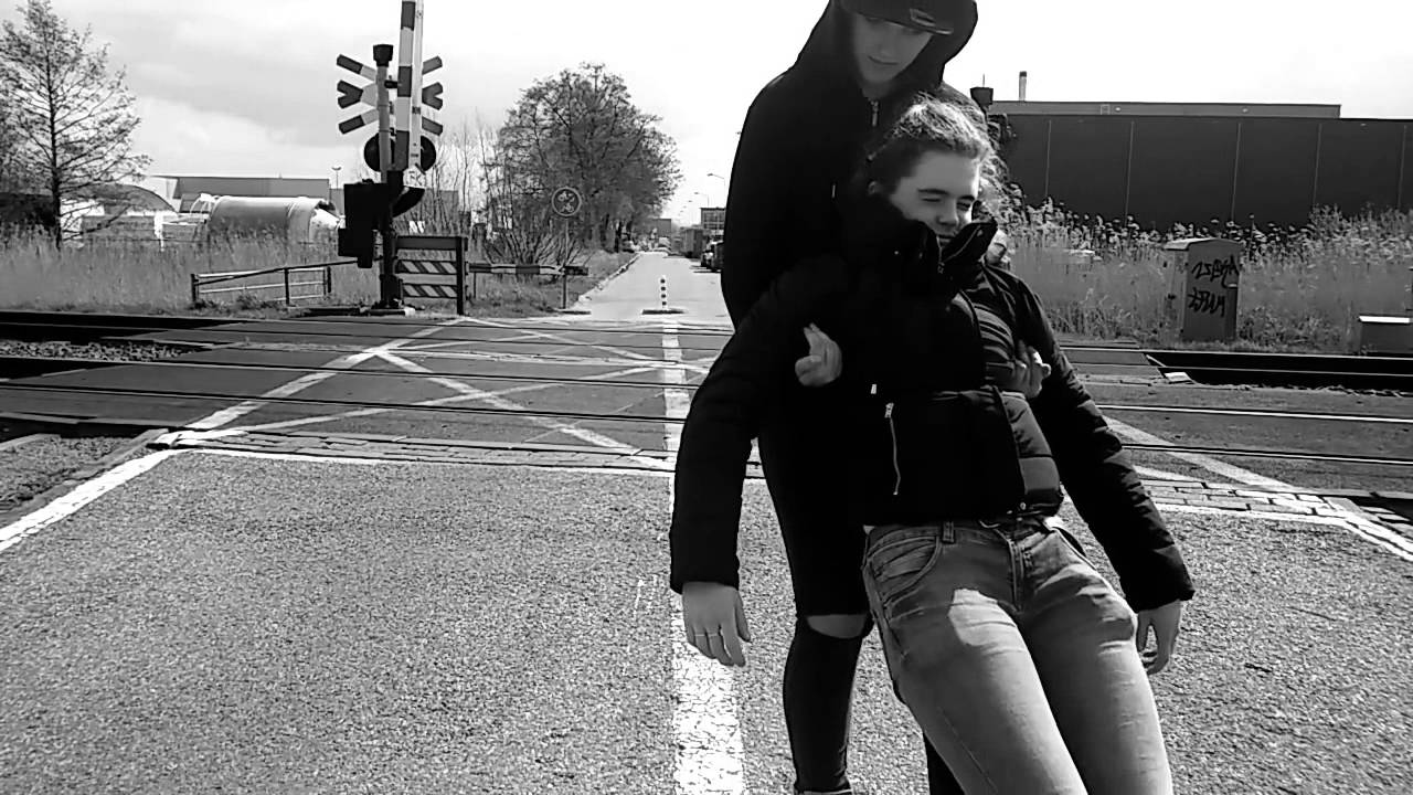 Schuld Mel Wallis de Vries trailer. {Schoolproject} YouTube Schuld Mel Wallis de Vries trailer. {Schoolproject} YouTube