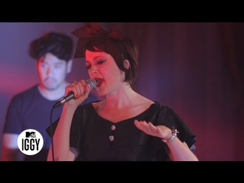 Ladytron ? "Destroy Everything You Touch" ? MTV Iggy Live