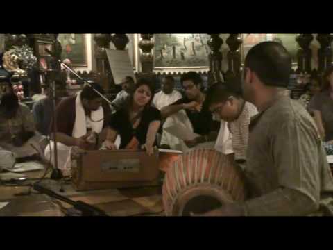 NY Eve Bhajan - Gopi Gita dasi - Ohe Vaishnava Thakura - 2/21