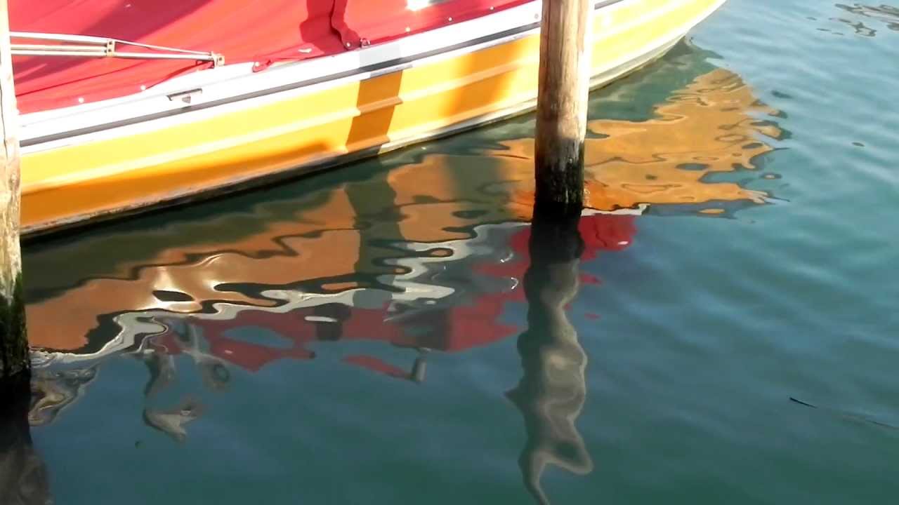 Venice water reflections - Motor Boat - YouTube