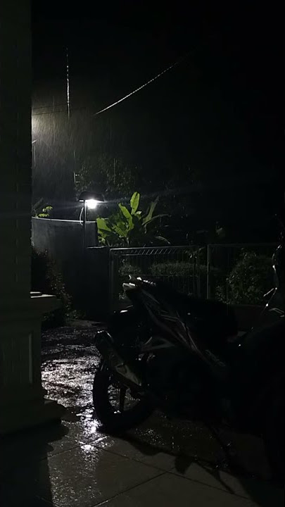 Relaksasi suara hujan sambil santai | sebelum tidur | status wa 30 detik