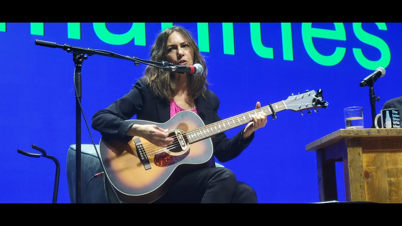 Susanna Hoffs Meets Prince adlı videoyu YouTube'da izle