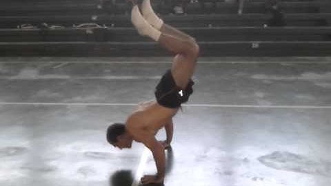 HANDSTAND PUSH UPS NEW WORLD RECORD(no support)29!! 40years old!WWW.RECORDSETTER.COM