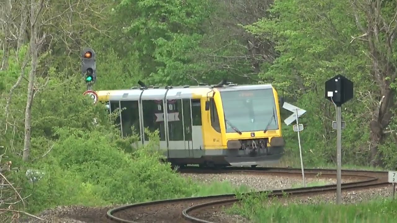 Jernbaneoverskæring mellem Nærum og Ravnholm (ft. - Felix Trainspotting)