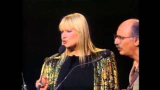 Peter, Paul and Mary - Blowin' in the Wind (25th Anniversary Concert) by ShoutFactoryMusic 60,744 views 8 years ago 4 minutes, 6 seconds