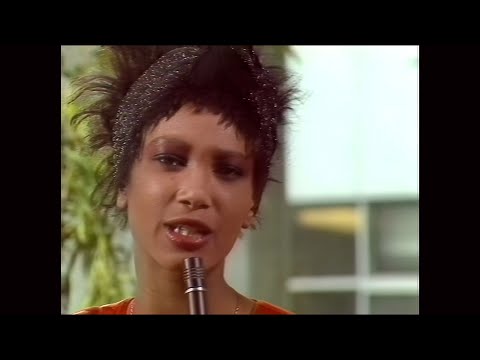 Dee C. Lee — Dee C. Lee -  'Come Hell or Waters High'  on Pebble Mill in 1080p
