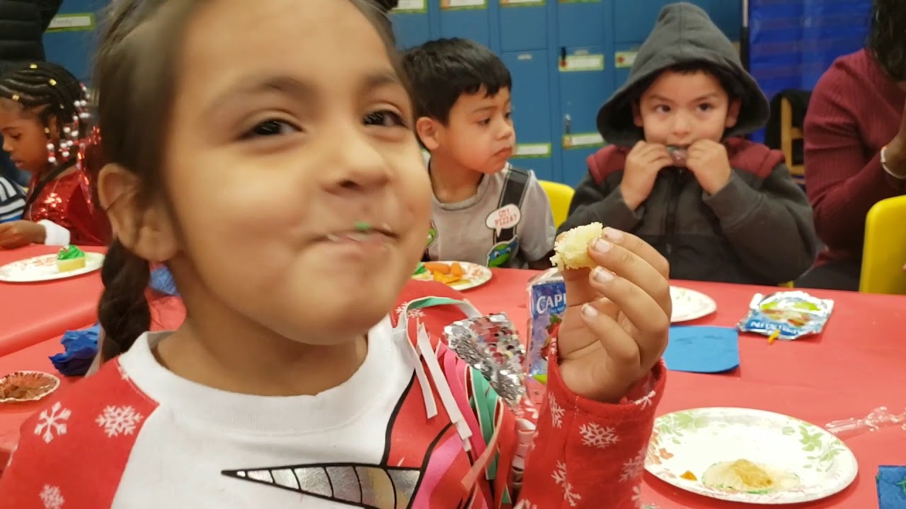 Christmas party at school‼🎄🤗🎈