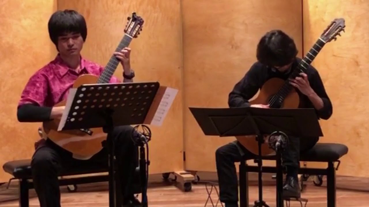 W. A. Mozart: Serenade KV 239 "Serenata notturna" played on 2 guitars