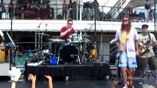 The Dirty Heads - Neighborhood (Live from the 311 Cruise 5/13/12) HD