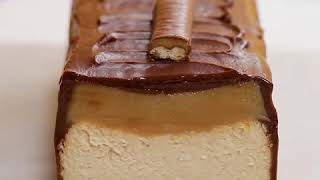 How To Make A GIANT Twix Bar At Home // Cómo hacer una Barra Twix gigante en casa