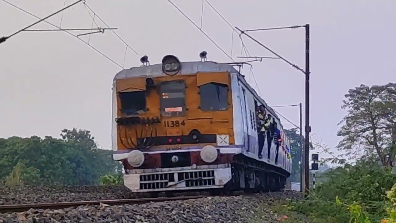 90 Degree Curve View Double Windshield EMU Local Crossing