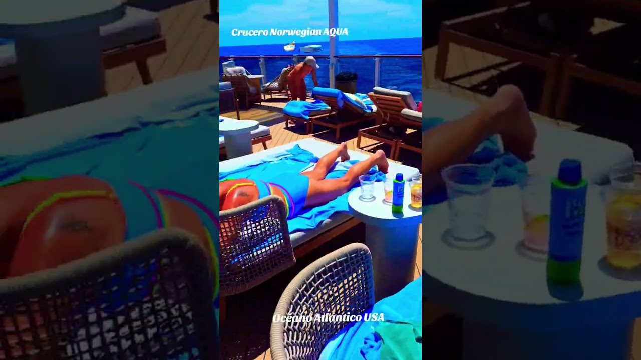 en Alta mar en Océano Atlántico norte rumbo Estados Unidos con Crucero Norwegian AQUA