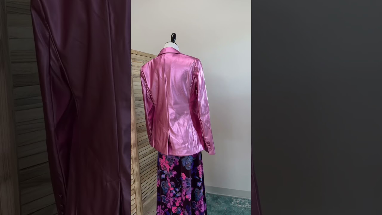 When the assignment says “Valentine’s Day chic outfit,” and you deliver.