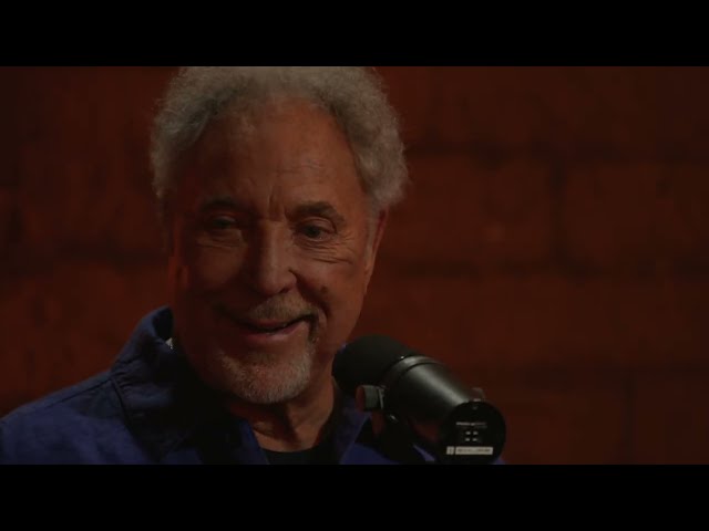 Tom Jones - Pop Star (Live at Real World Studios) class=