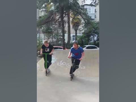 ДЕВОЧКИ НА ТРЮКОВЫХ САМОКАТАХ😱😱 #scootering #трюкинасамокате #kss - YouTube