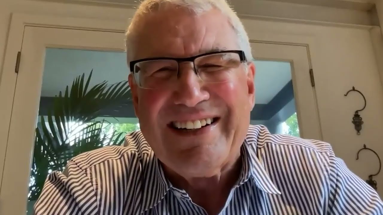 Bill and His Messy Office