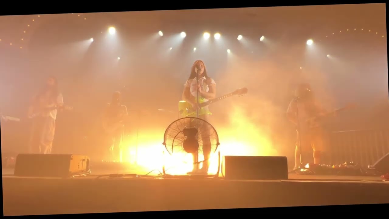 Wet Leg - Chaise Longue - Dec 11, 2025 - Crystal Ballroom - Portland, OR