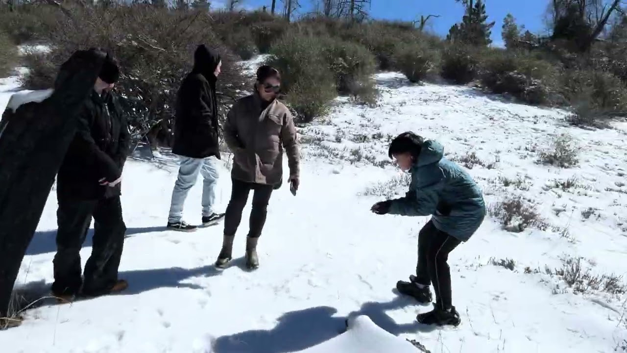 W/ my brother and my pamangkin🤎❄️☃️