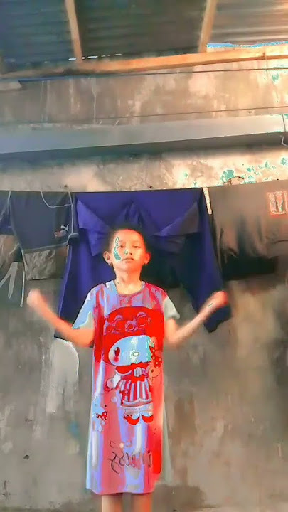 ngonten nya sendiri karena lagi musuhan sama besti musuhan nya cuma bentar