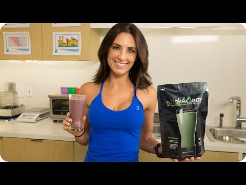 how-to-make-a-delicious-green-smoothie—yogo-berry-shakeology-recipe-|-autumn-fitness