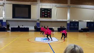 Magniti Te Gjith 4 Vjecarja Me Kercimin E Saj Ne Athin Fitovii