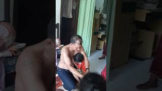 Ayah Menyusui Anaknya