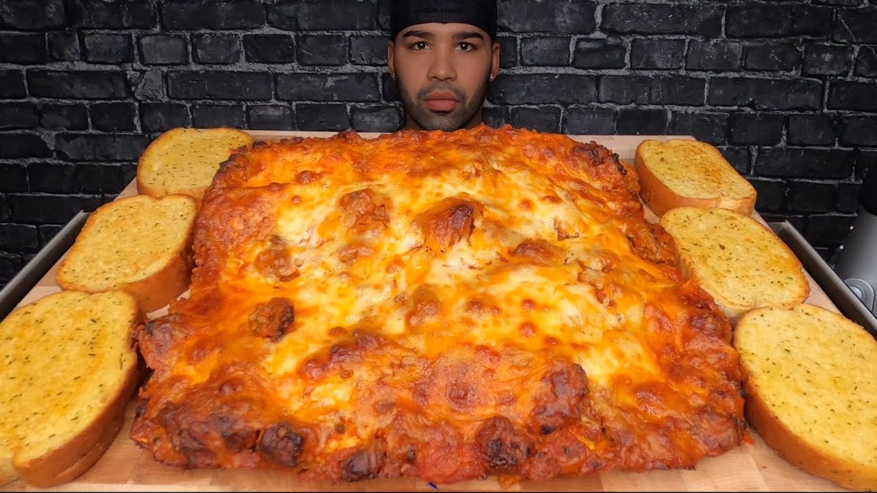 (ASMR NO TALKING) LASAGNA MUKBANG