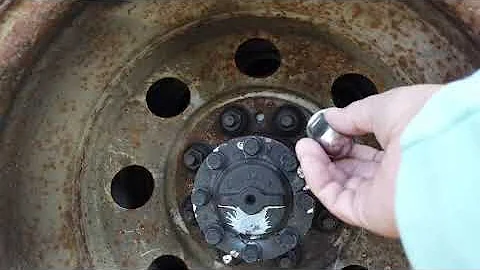 How to remove shiney RV hubcaps without damaging them
