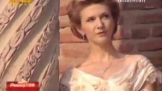 Video thumbnail of "Adela Popescu Dragostea tine cu mine + versuri"