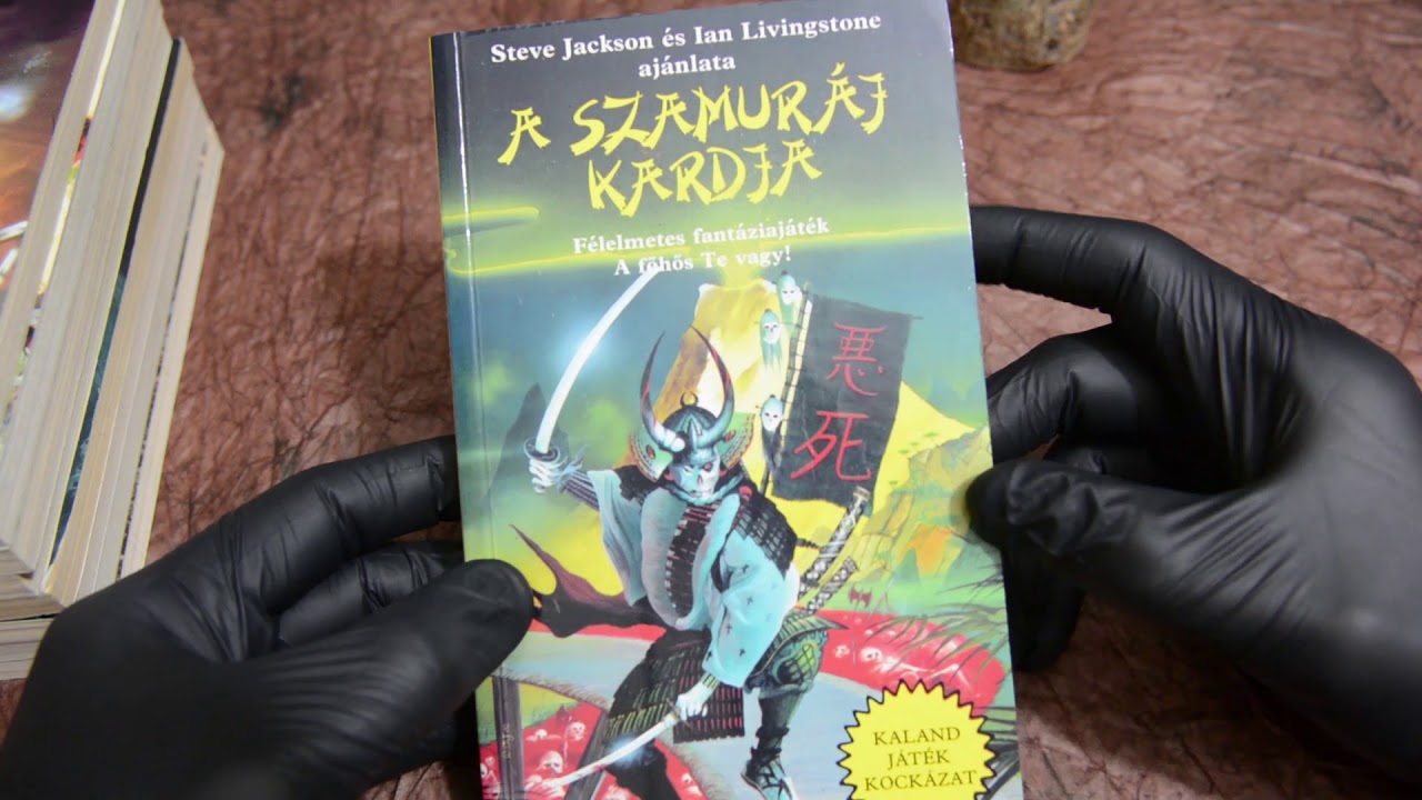 ASMR magyar - Sorozatajánló lapozgatás, halk beszéd, suttogás :)