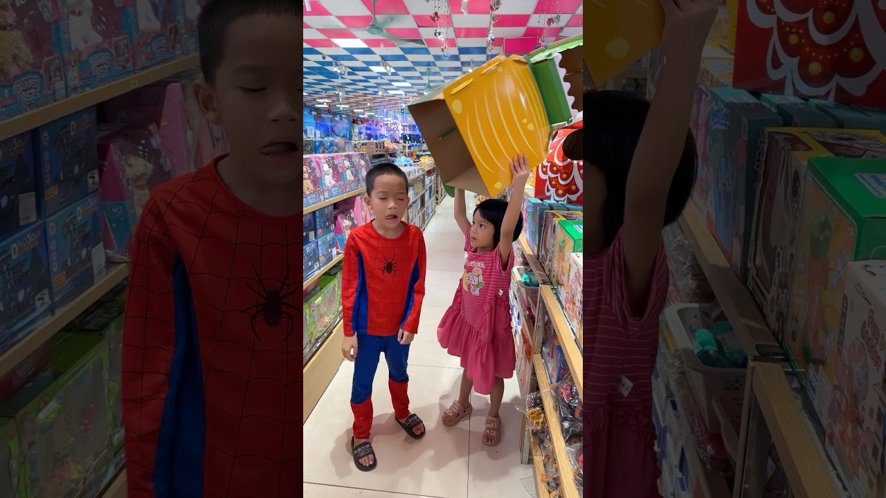 Em Gái Trả Khủng Long Cho Anh Trai
