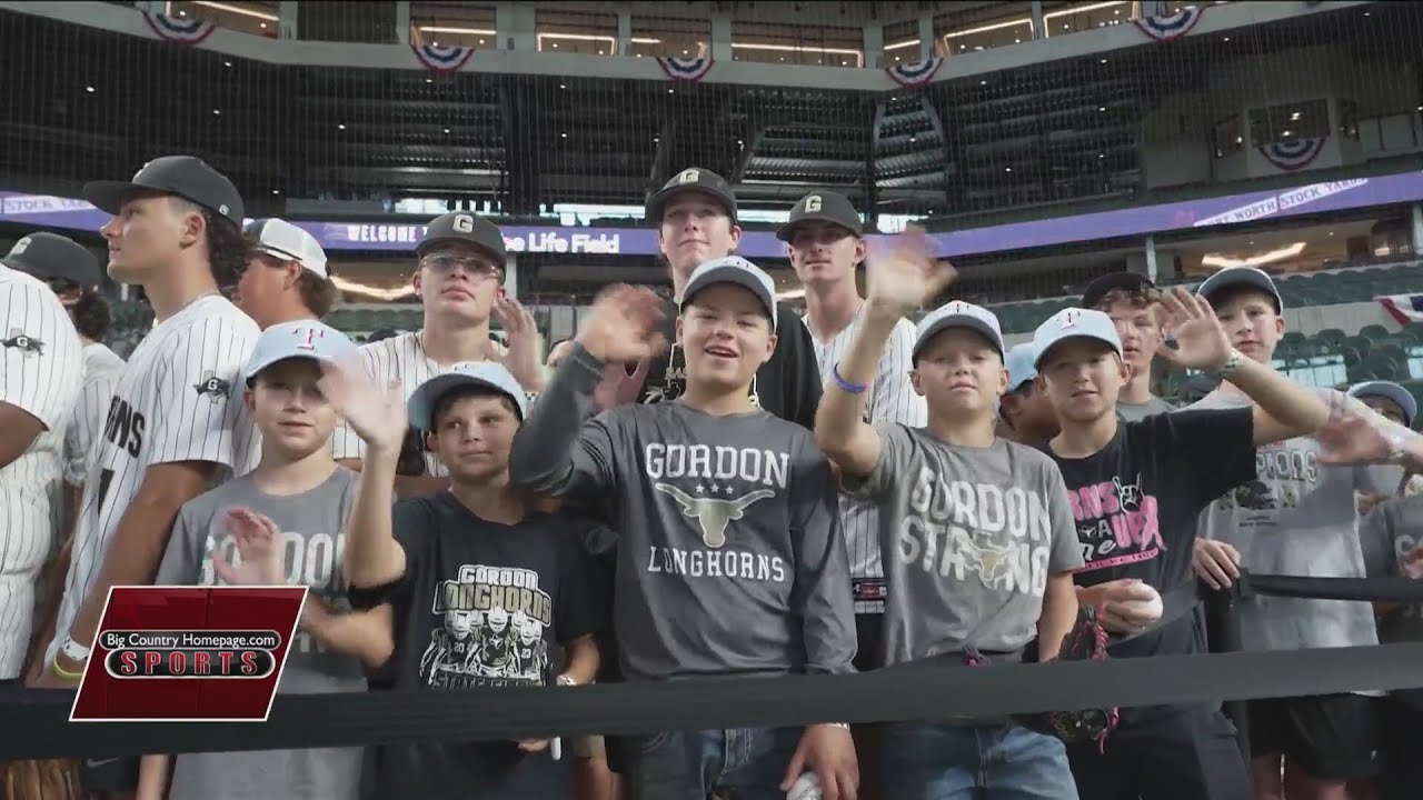 Rangers donate $20,000 to Gordon for baseball field - YouTube
