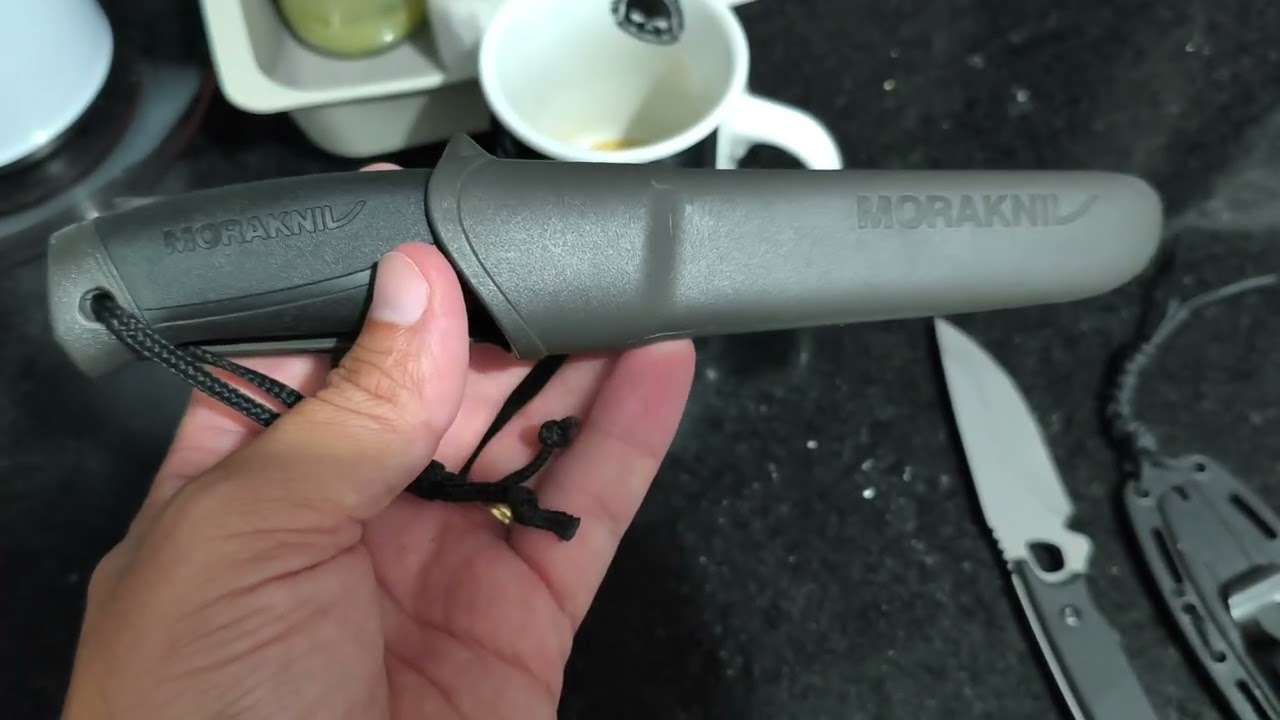 A famosa faca da Suécia, a morakniv.