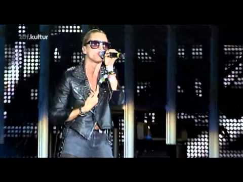 10 - Deadmau5 feat. Medina - You & I (Live at Roskilde Festival 09-07-2011)