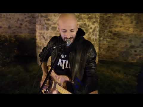 \"ცაში ახედე\" ექსპრომტად ძველი სასახლის კედლებთან