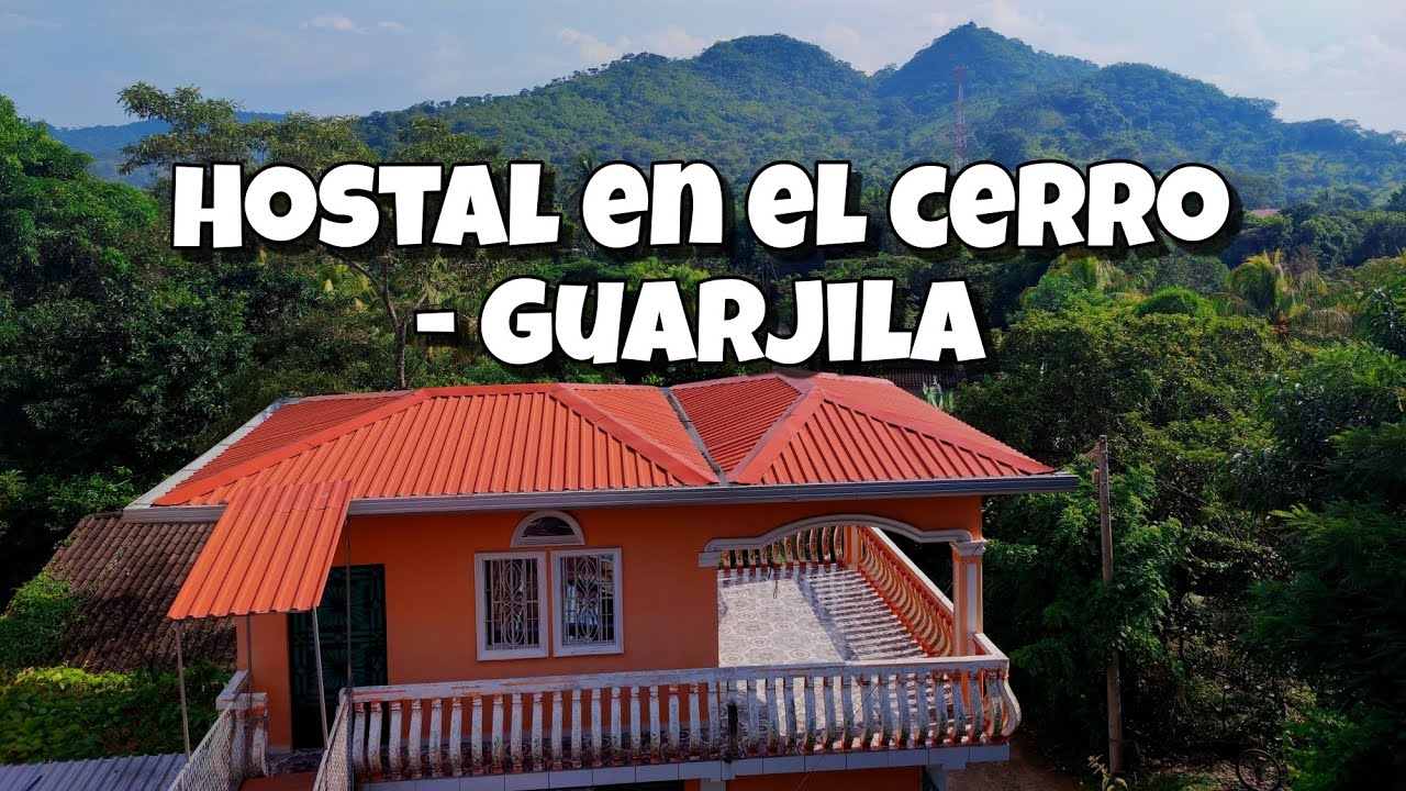 Hostal en GUARJILA y caminé un rato por las calles del cantón.