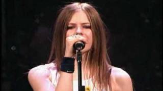 Avril Lavigne - Losing grip  (Buffalo NY concert) Resimi