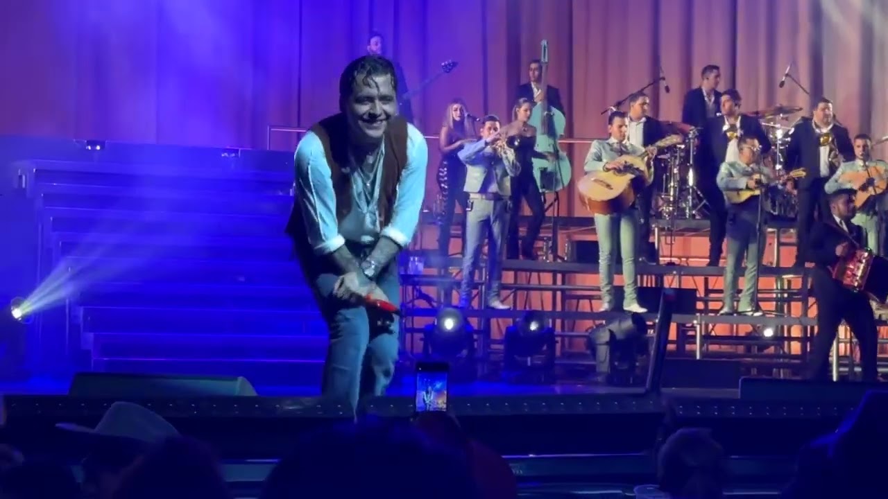 Christian Nodal - Sí te falta alguien - En vivo Auditorio Nacional - 9 junio 2024 - Tour pal Cora