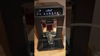 Kaffeevollautomat KRUPS EA895 EVIDENCE ONE - YouTube