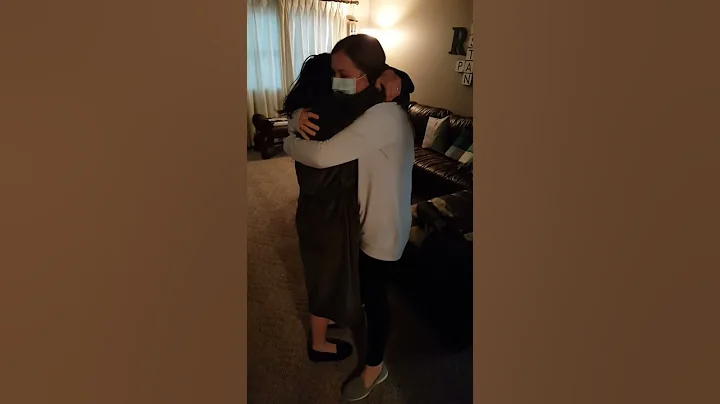 Jennifer's Surprise Sister Visit