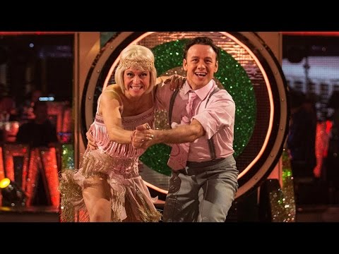 Kellie & Kevin Show Dance to 'Ding Dong Daddy of the D Car Line' - Strictly Come Dancing: 2015 - 동영상