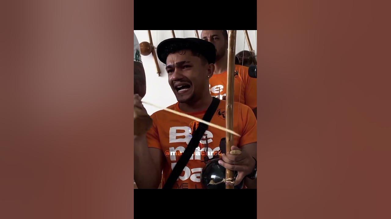 Muito emocionante essa cantiga de Capoeira