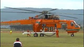 Sikorsky-Erickson Air Crane - 'Incredible Hulk' - Start up & Take Off