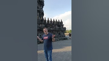 Laki #bule lebih suka #candi #prambanan #yogyakarta #indonesia
