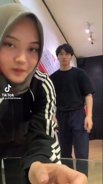 TIK TOK Putri Adelina