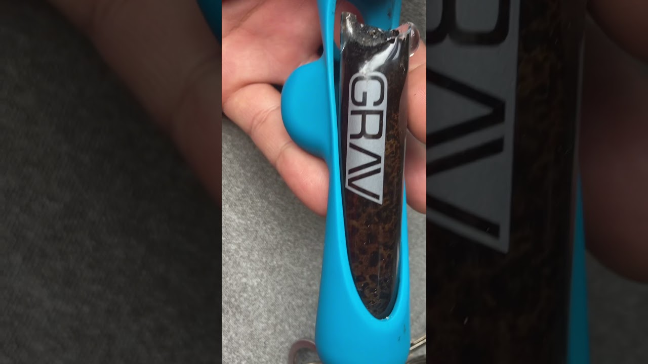Another broken Grav weed pipe 🤦🏽‍♂️. Don’t buy these pipes they’re trash 🗑
