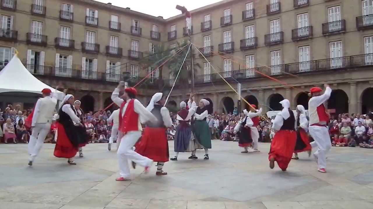 Mikel Deuna Dantza Taldea - Dominguillo - Bilbao Aste Nagusia 2013 - Danzas vascas