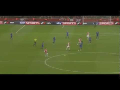 Robin Van Persie volley vs Everton